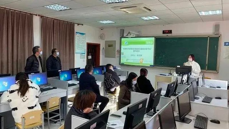 职业培训资格证书与学历证书对比
